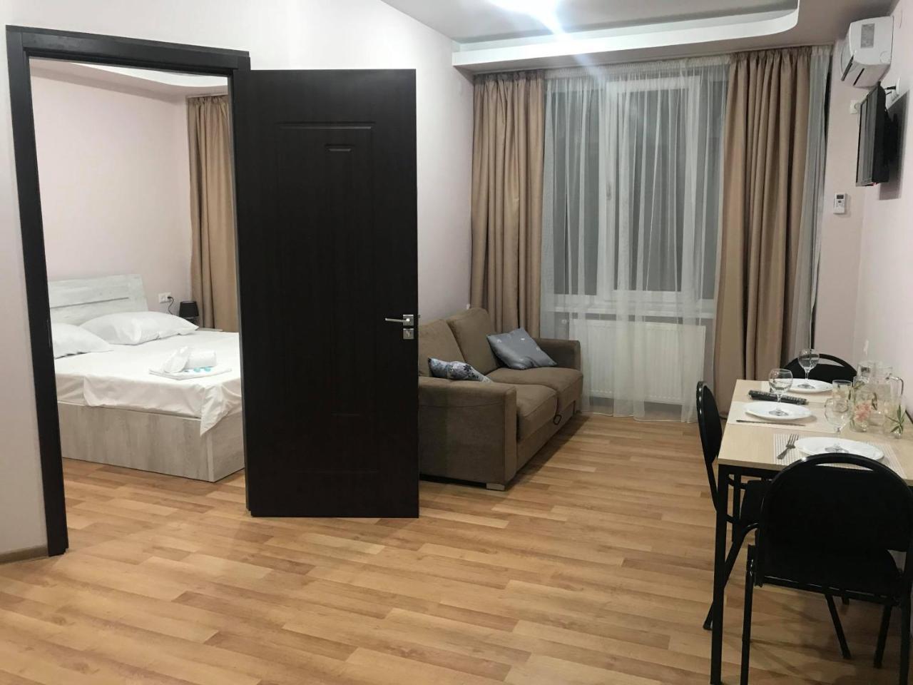 Hotel Caucasus Тбілісі Екстер'єр фото